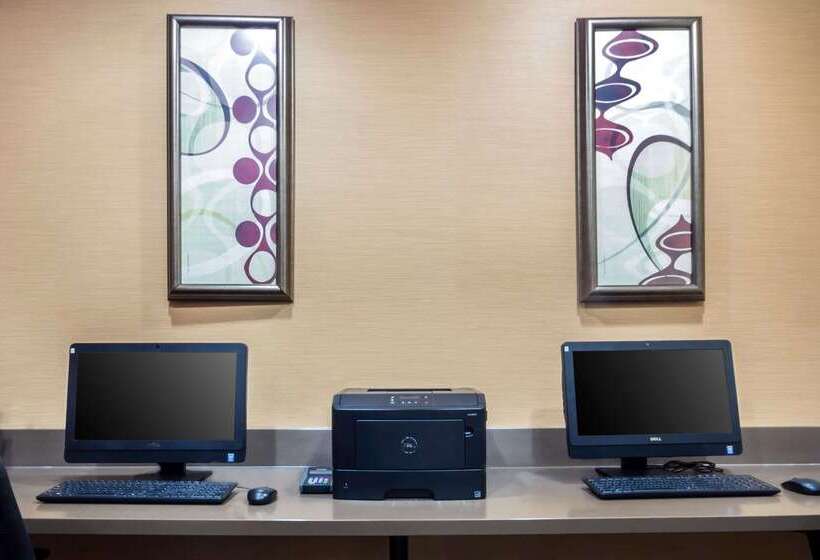 فندق Comfort Suites At Woodbridge