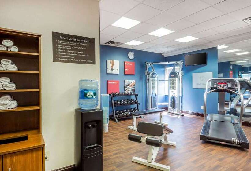 فندق Comfort Suites At Woodbridge