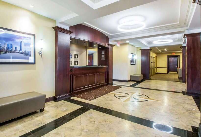 فندق Comfort Suites At Woodbridge