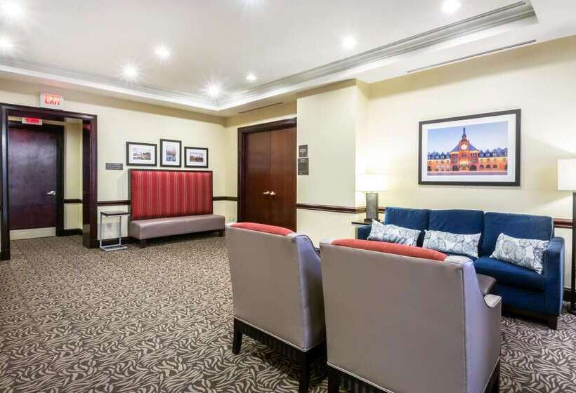 فندق Comfort Suites At Woodbridge
