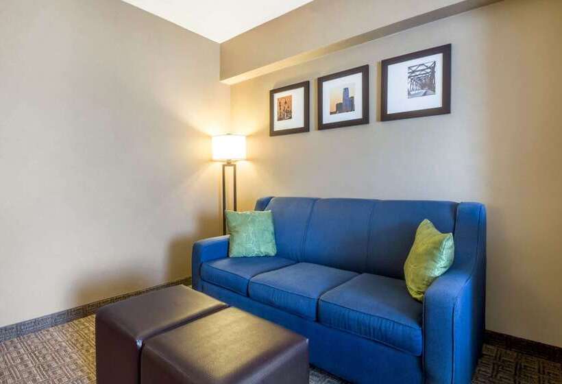 فندق Comfort Suites At Woodbridge
