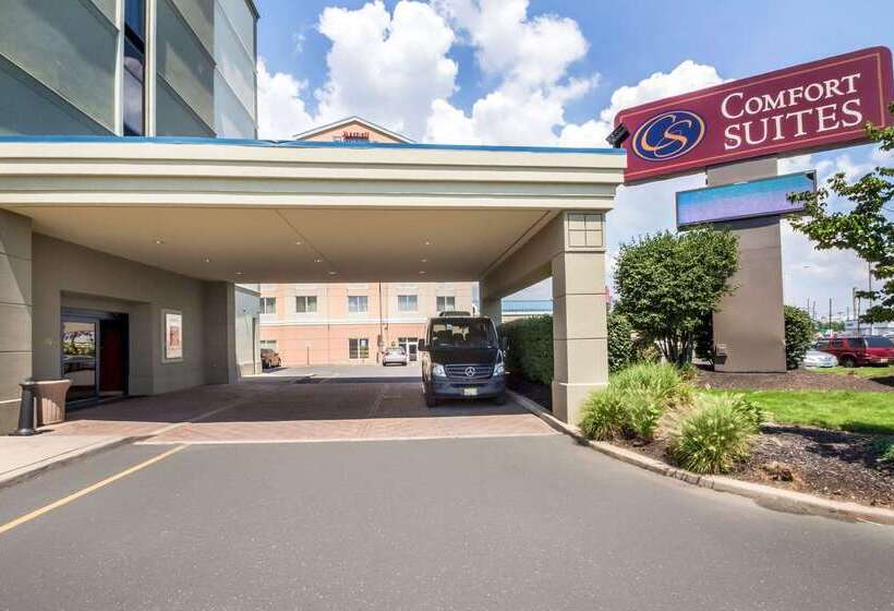 فندق Comfort Suites At Woodbridge