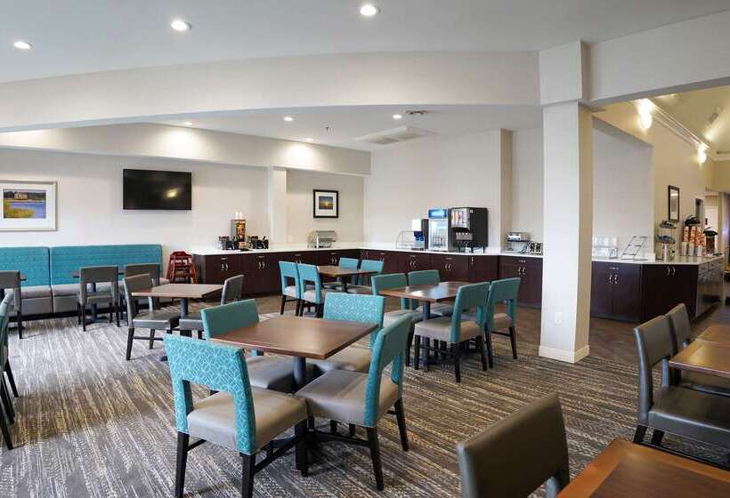 فندق Comfort Suites Chincoteague Island Bayfront Resort