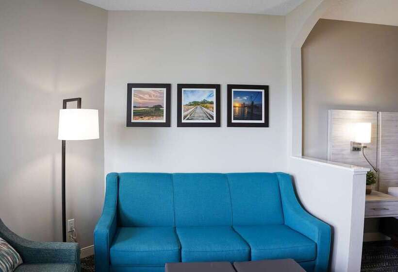فندق Comfort Suites Chincoteague Island Bayfront Resort