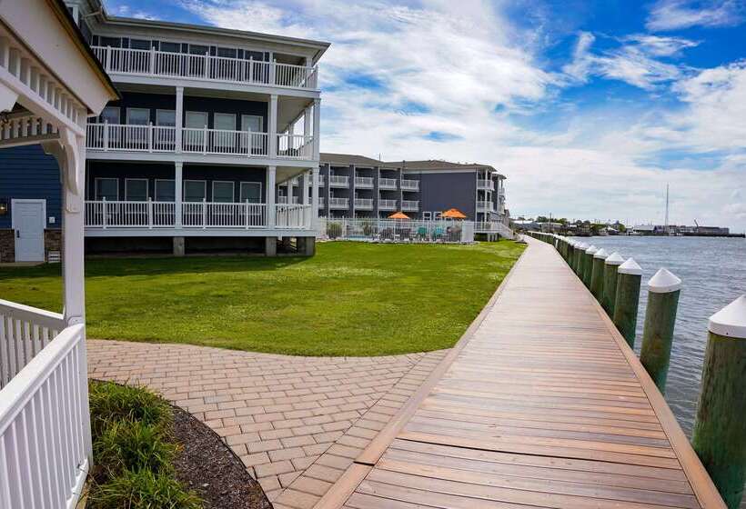 فندق Comfort Suites Chincoteague Island Bayfront Resort