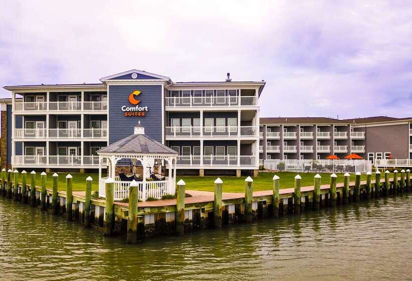 فندق Comfort Suites Chincoteague Island Bayfront Resort