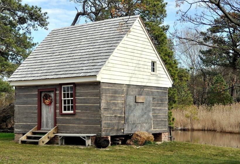 فندق Comfort Suites Chincoteague Island Bayfront Resort