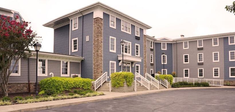 فندق Comfort Suites Chincoteague Island Bayfront Resort