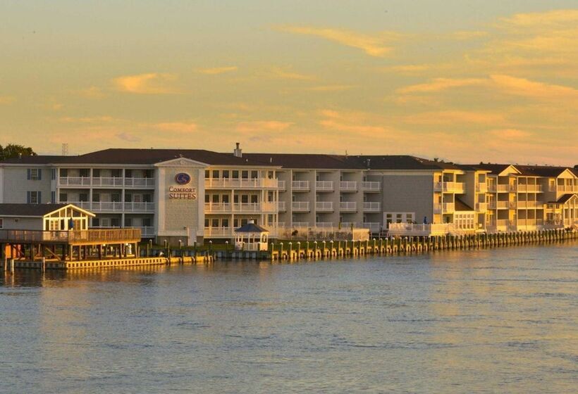 فندق Comfort Suites Chincoteague Island Bayfront Resort