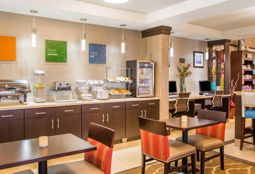 호텔 Comfort Suites Columbus West Hilliard