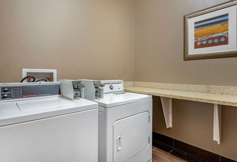 호텔 Comfort Suites Columbus West Hilliard