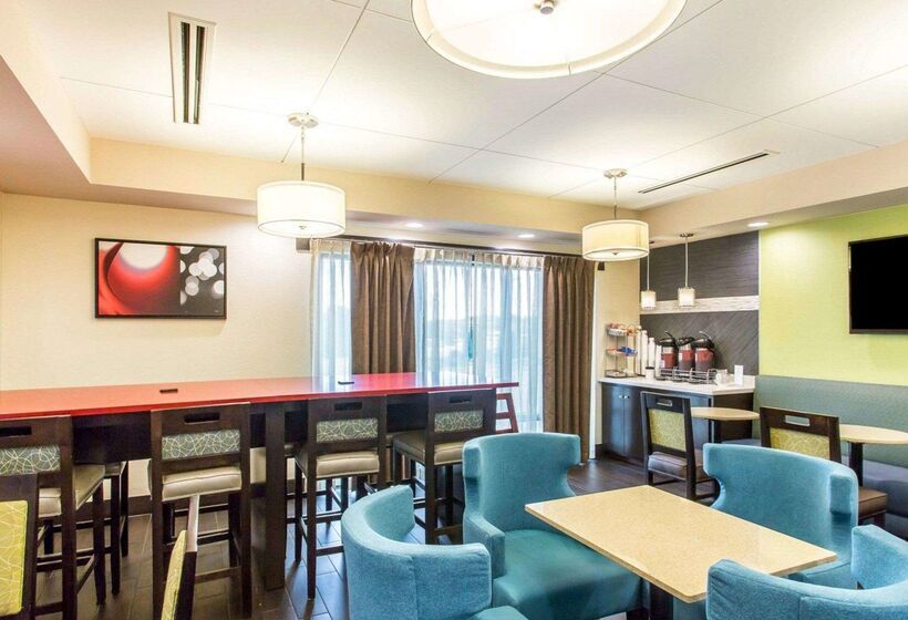 בית מלון כפרי Comfort Suites Cookeville