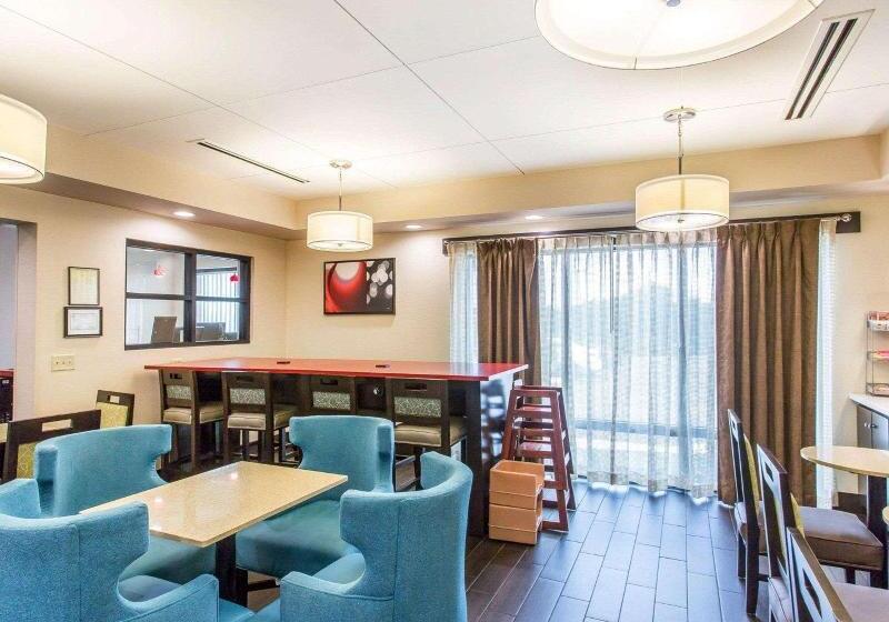בית מלון כפרי Comfort Suites Cookeville