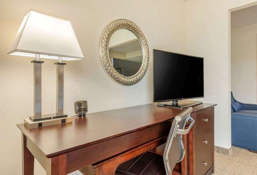 Отель Comfort Suites Gastonia  Charlotte