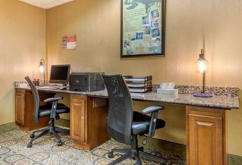 Отель Comfort Suites Gastonia  Charlotte