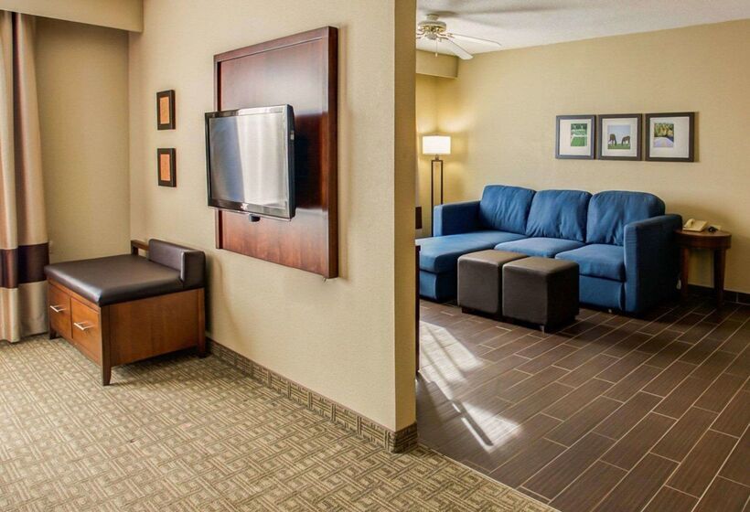 ホテル Comfort Suites Georgetown