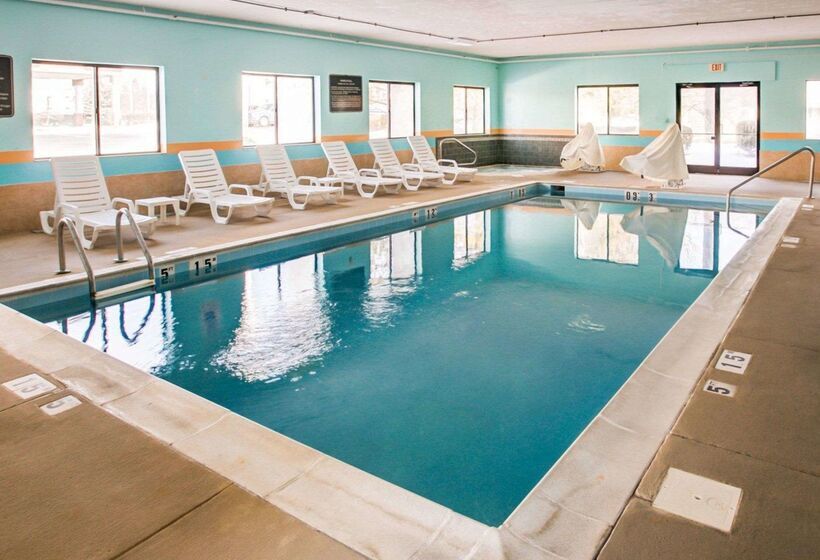 ホテル Comfort Suites Georgetown