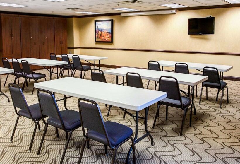 ホテル Comfort Suites Georgetown