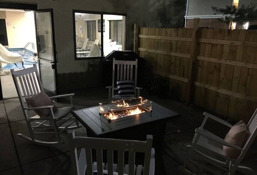 ホテル Comfort Suites Georgetown