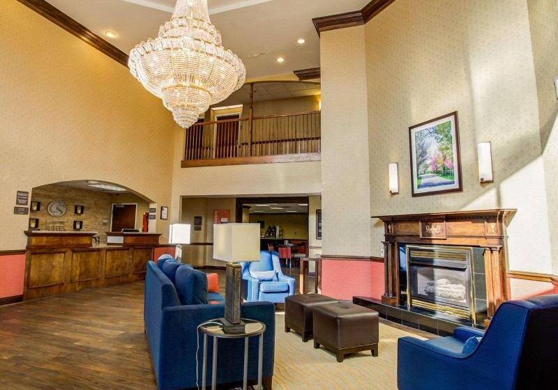 ホテル Comfort Suites Georgetown