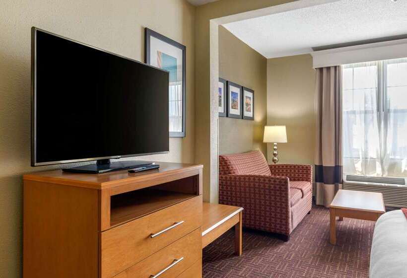 فندق Comfort Suites Hanes Mall