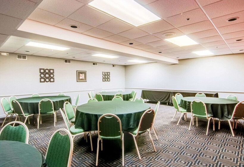 فندق Comfort Suites Inn At Ridgewood Farm