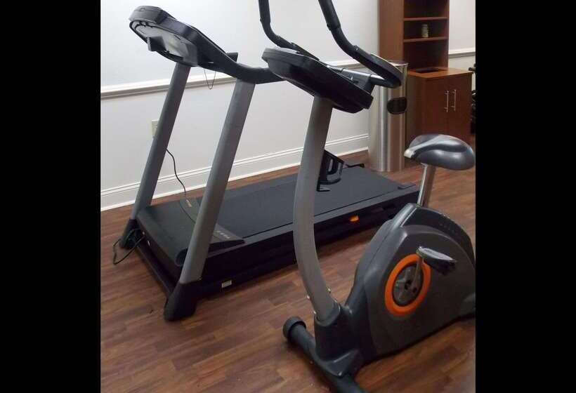 فندق Comfort Suites Inn At Ridgewood Farm