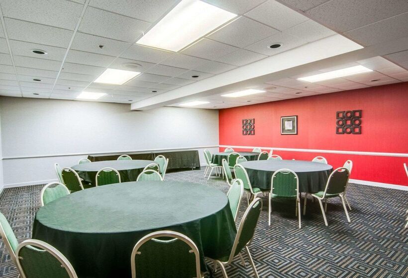 فندق Comfort Suites Inn At Ridgewood Farm