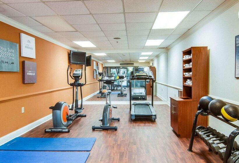 فندق Comfort Suites Inn At Ridgewood Farm