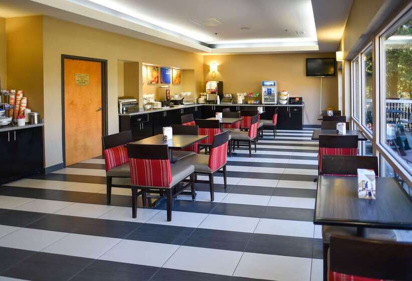 فندق Comfort Suites Inn At Ridgewood Farm