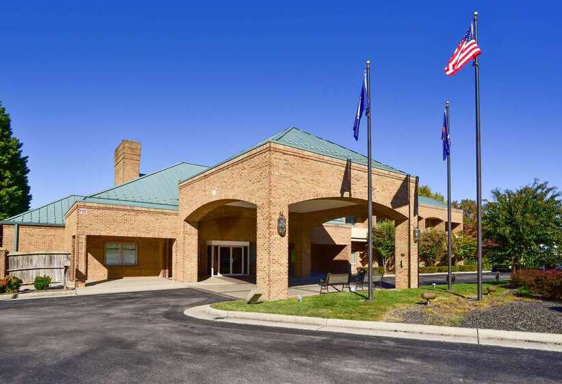 فندق Comfort Suites Inn At Ridgewood Farm