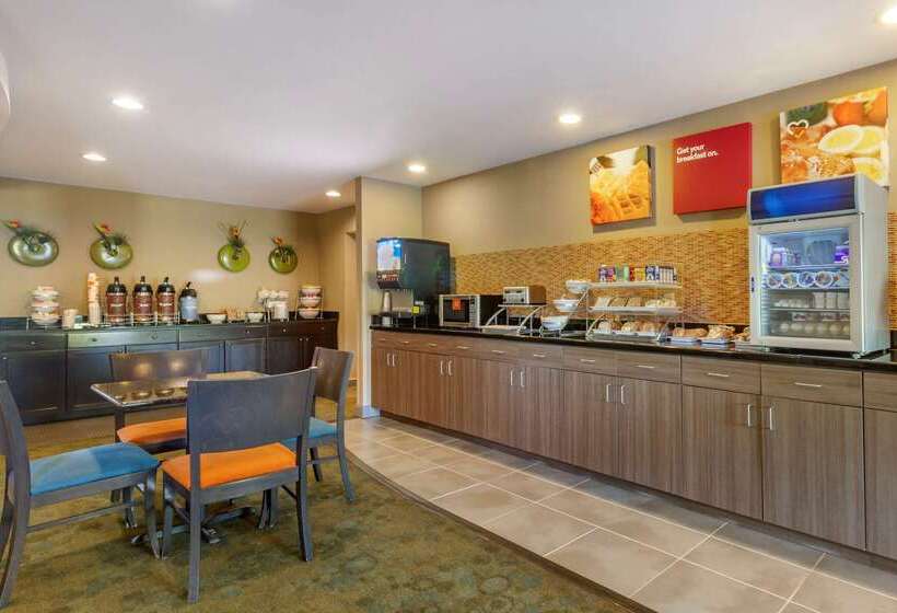 ホテル Comfort Suites Knoxville West Farragut