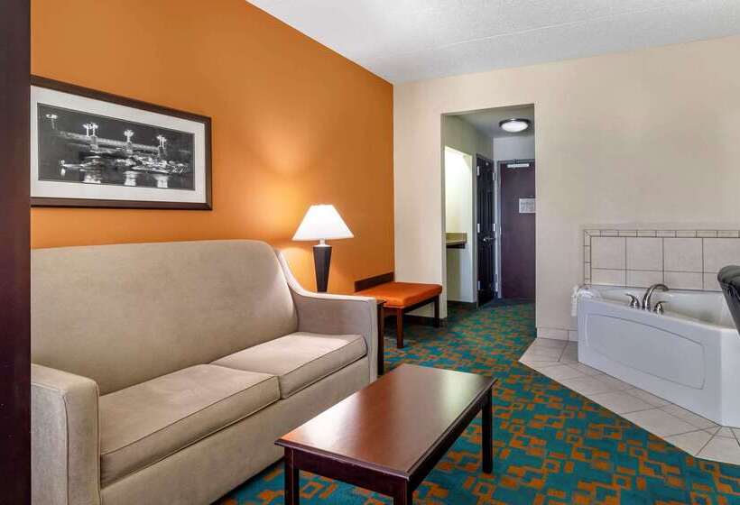 ホテル Comfort Suites Knoxville West Farragut