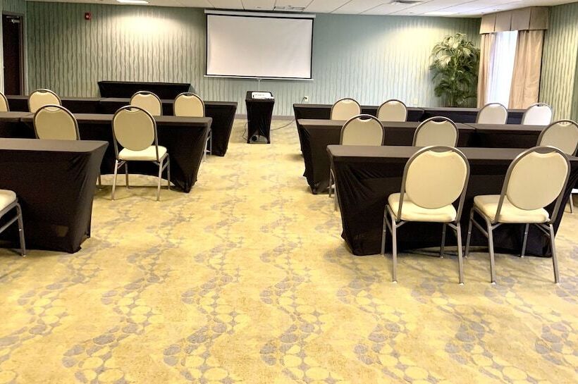 ホテル Comfort Suites Knoxville West Farragut