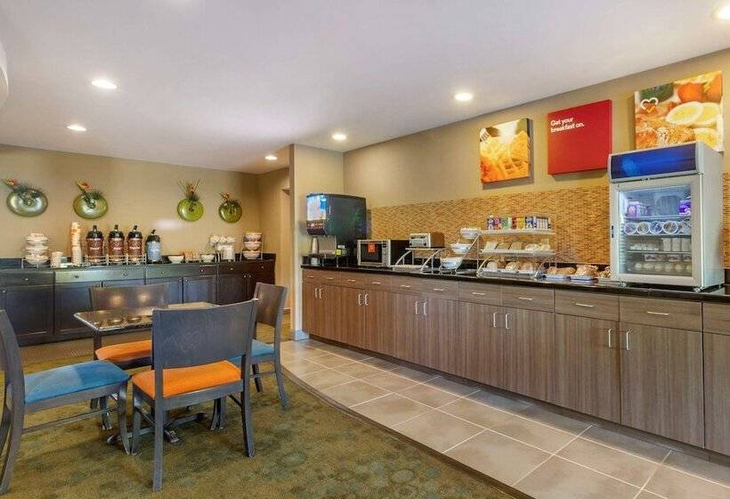 ホテル Comfort Suites Knoxville West Farragut