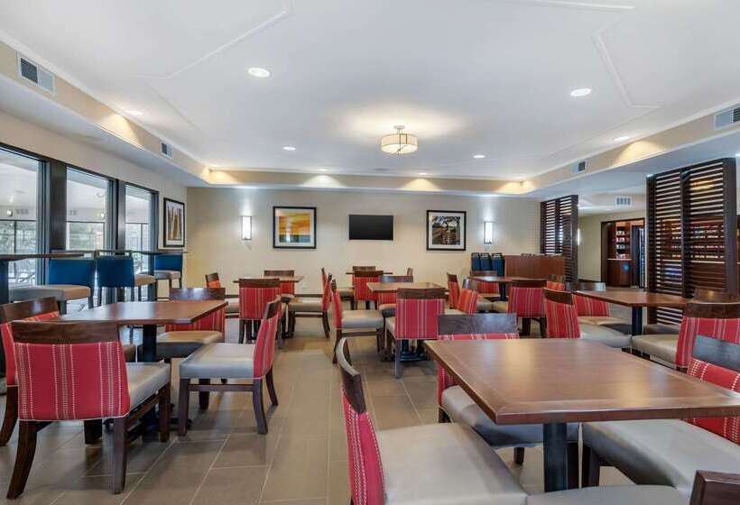 فندق Comfort Suites Lafayette University Area