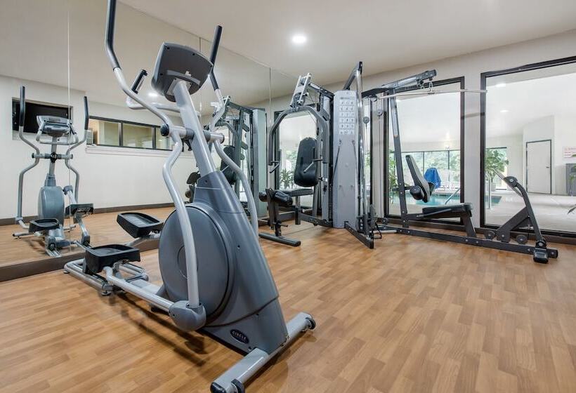 فندق Comfort Suites Lafayette University Area