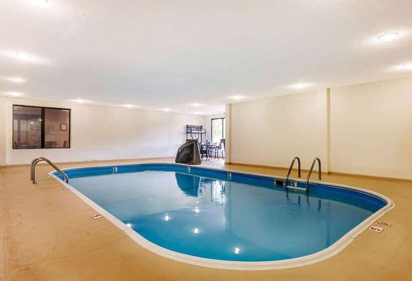 فندق Comfort Suites Near I 80 And I 94