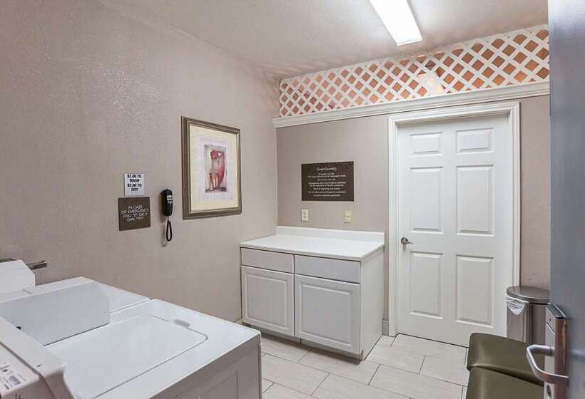 Отель Comfort Suites Lewisville