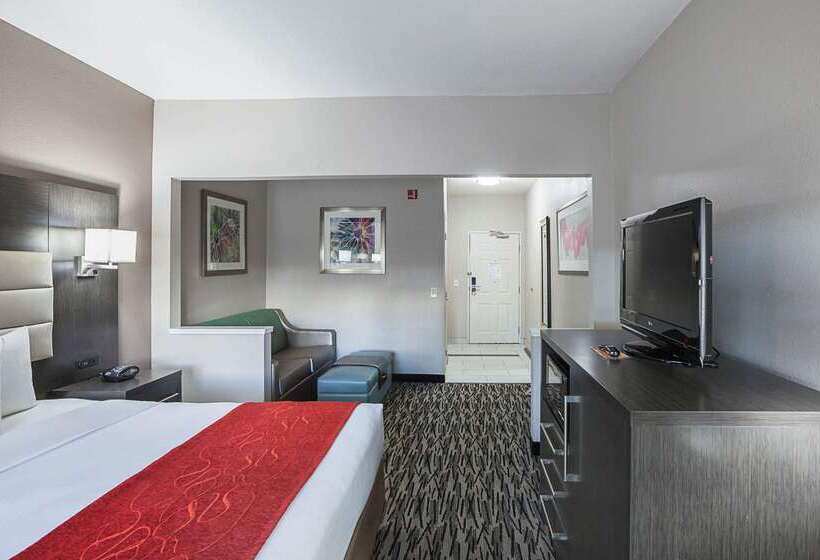 Отель Comfort Suites Lewisville