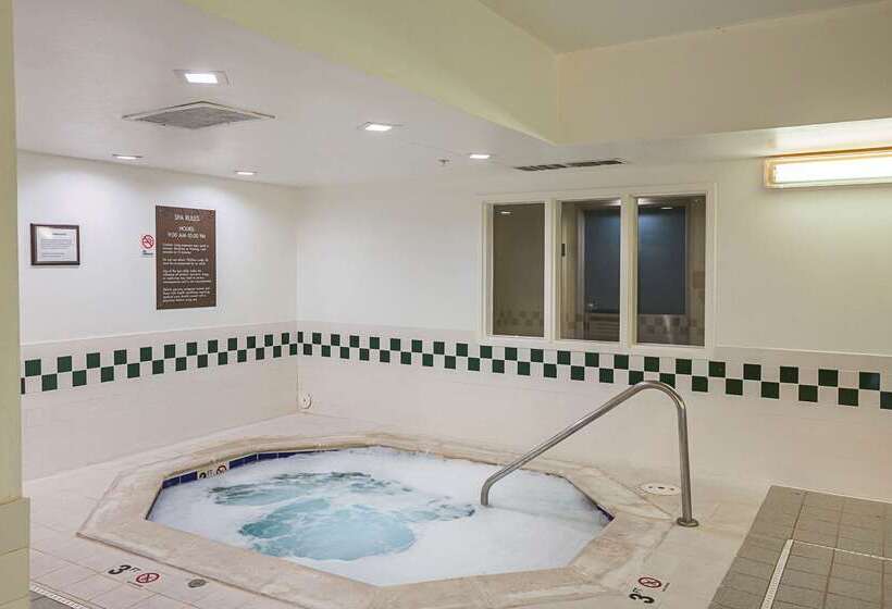Отель Comfort Suites Lewisville