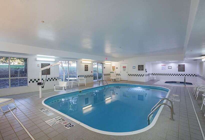 Отель Comfort Suites Lewisville