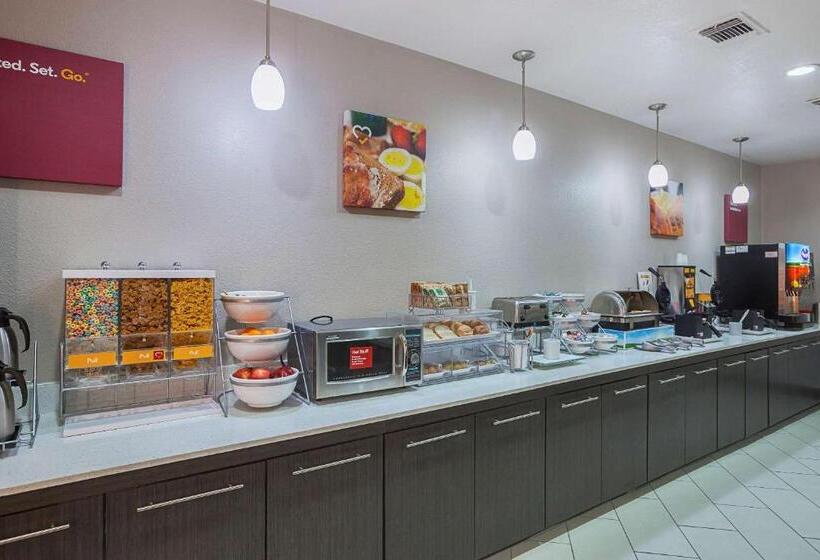 Отель Comfort Suites Lewisville