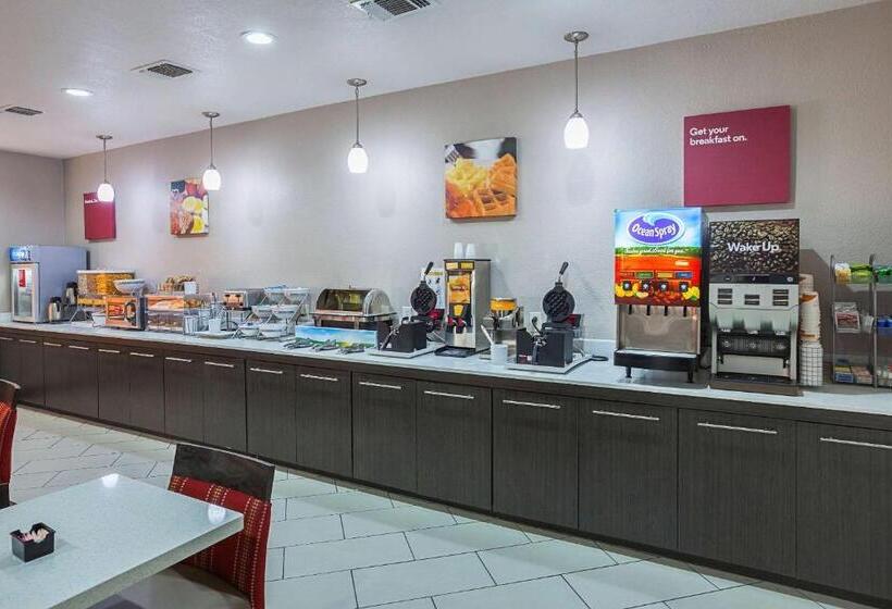 Отель Comfort Suites Lewisville