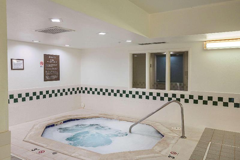 Отель Comfort Suites Lewisville