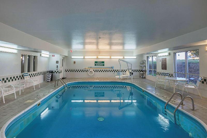 Отель Comfort Suites Lewisville