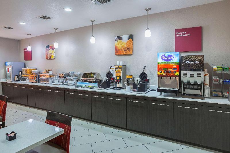 Отель Comfort Suites Lewisville