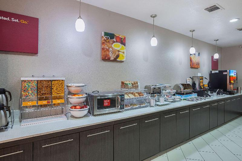 Отель Comfort Suites Lewisville