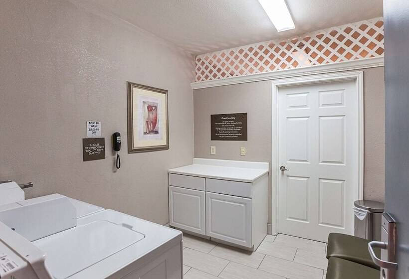 Отель Comfort Suites Lewisville