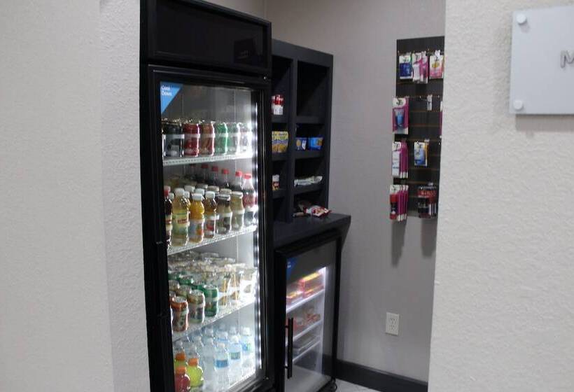 Отель Comfort Suites Lewisville